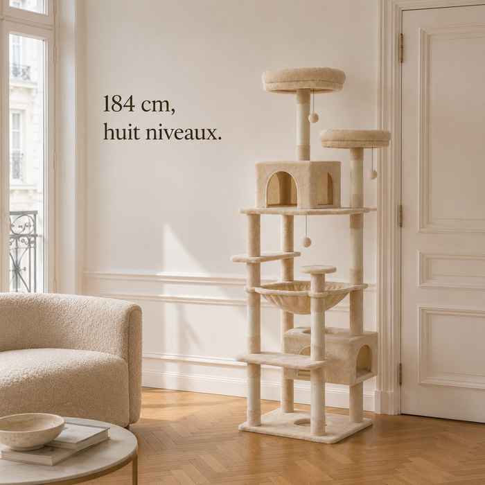 Arbre à chat de 184 cm et huit niveaux, hauteur comparée à la porte du salon