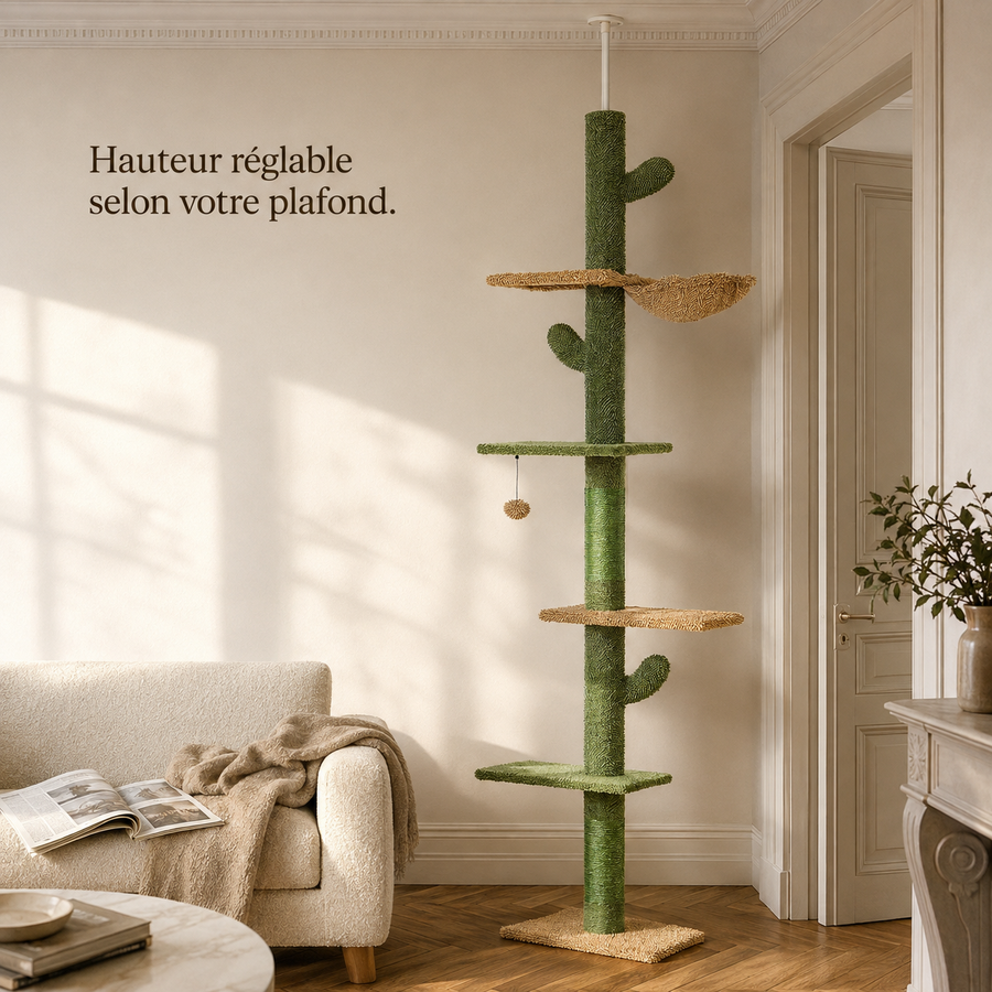 Arbre à chat à hauteur réglable calé entre le parquet et le plafond