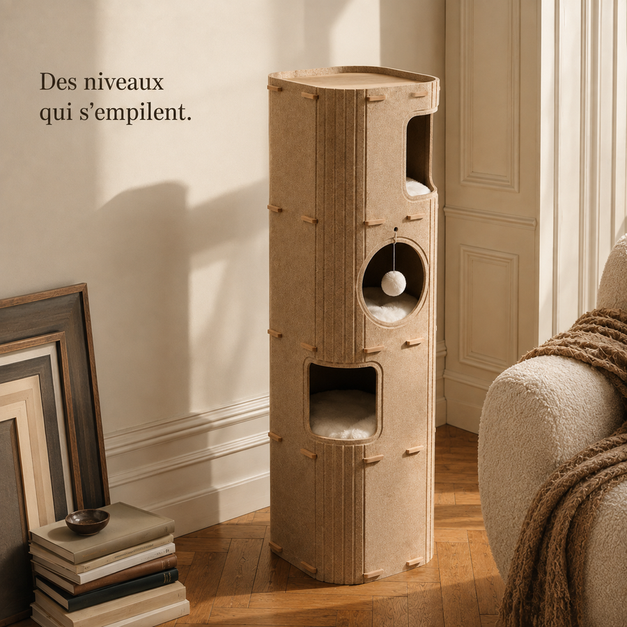 Les modules empilés de la tour-nid et leurs tenons de bois