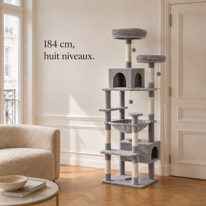 Arbre à chat gris clair de 184 cm et huit niveaux, hauteur comparée à la porte du salon